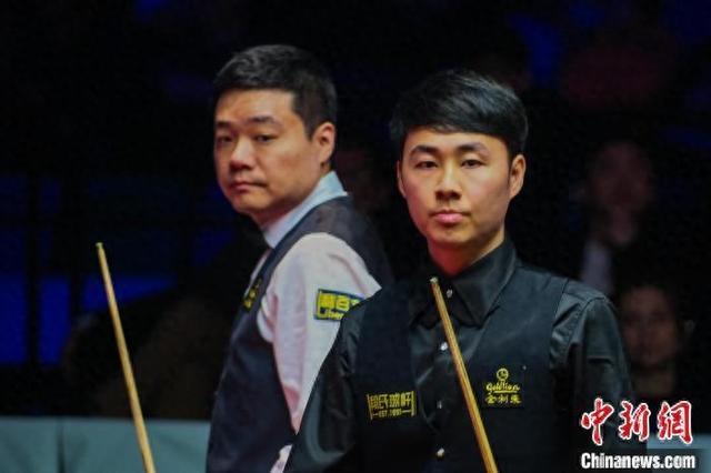 2025年斯诺克世界大奖赛：丁俊晖爆冷无缘第二轮