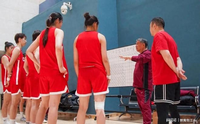 王思雨归来，张子宇就位！女篮热身赛大名单官宣！