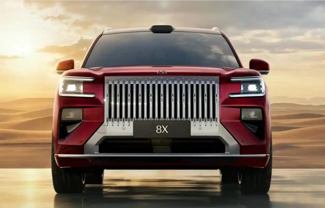 极氪8X实车解析：三电机破千匹，家用与性能可兼顾吗？