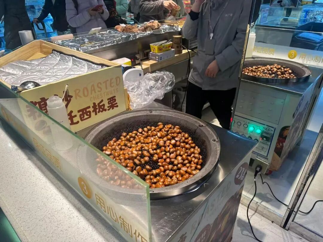 悦活里江宁金鹰店强调现炒 作者拍摄