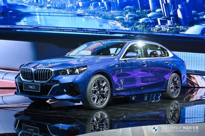 国产和进口都要来了 全新宝马5系/i5将于今晚上市