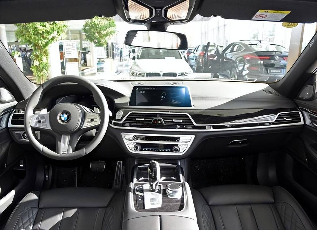 豪华 SUV 推荐 气场十足适合商务接待