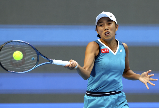 6-1！中国金花澳网夺冠后首秀，换搭档送油条，冲女双11连胜？