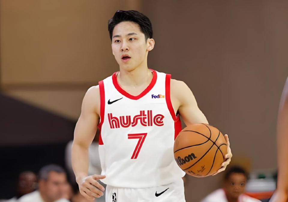 日本队公布15人大名单：河村勇辉落选，2名归化球员+渡边雄太入围