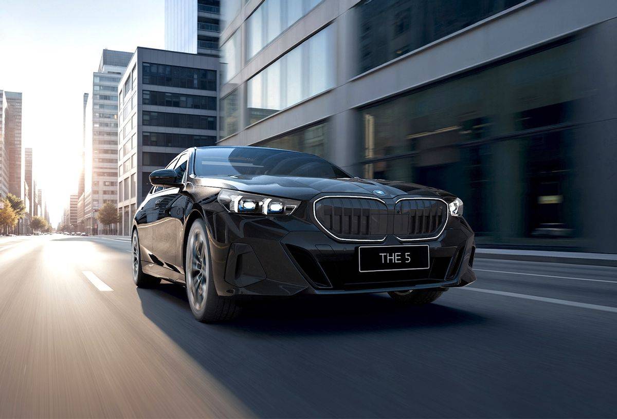 36.8万元起，2026款宝马5系上市！入门款官降7.19万，配置大幅增加