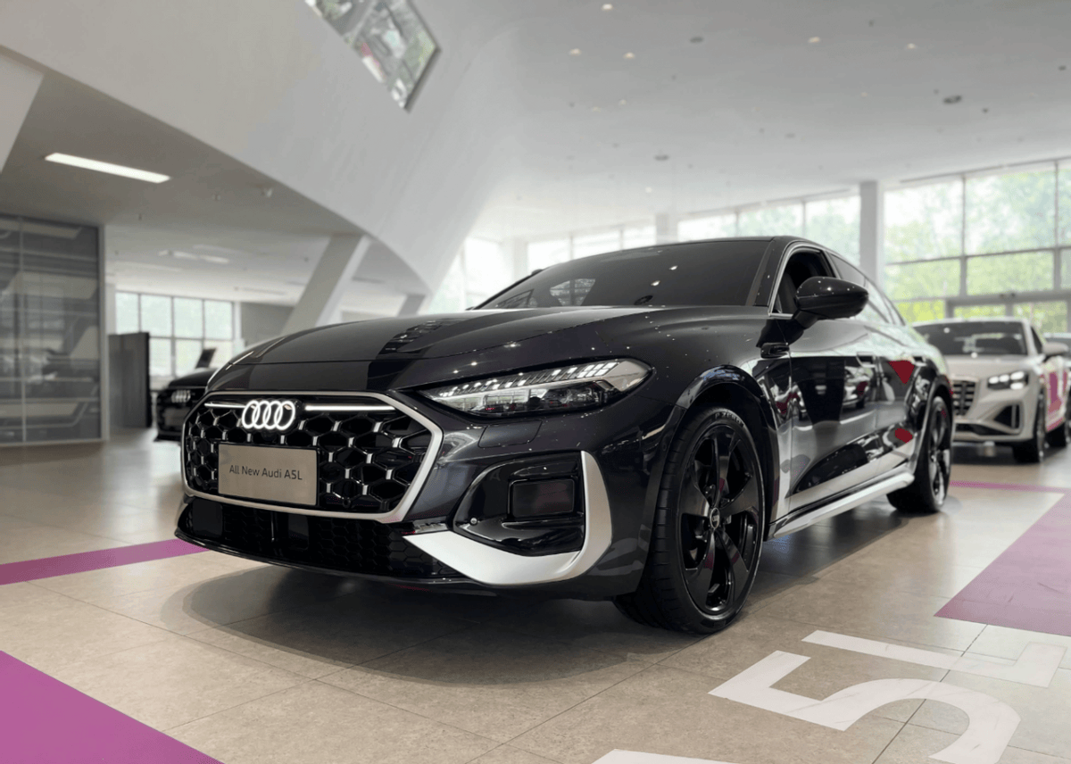 新款奥迪A5官图，外观时尚运动，内饰想吐槽