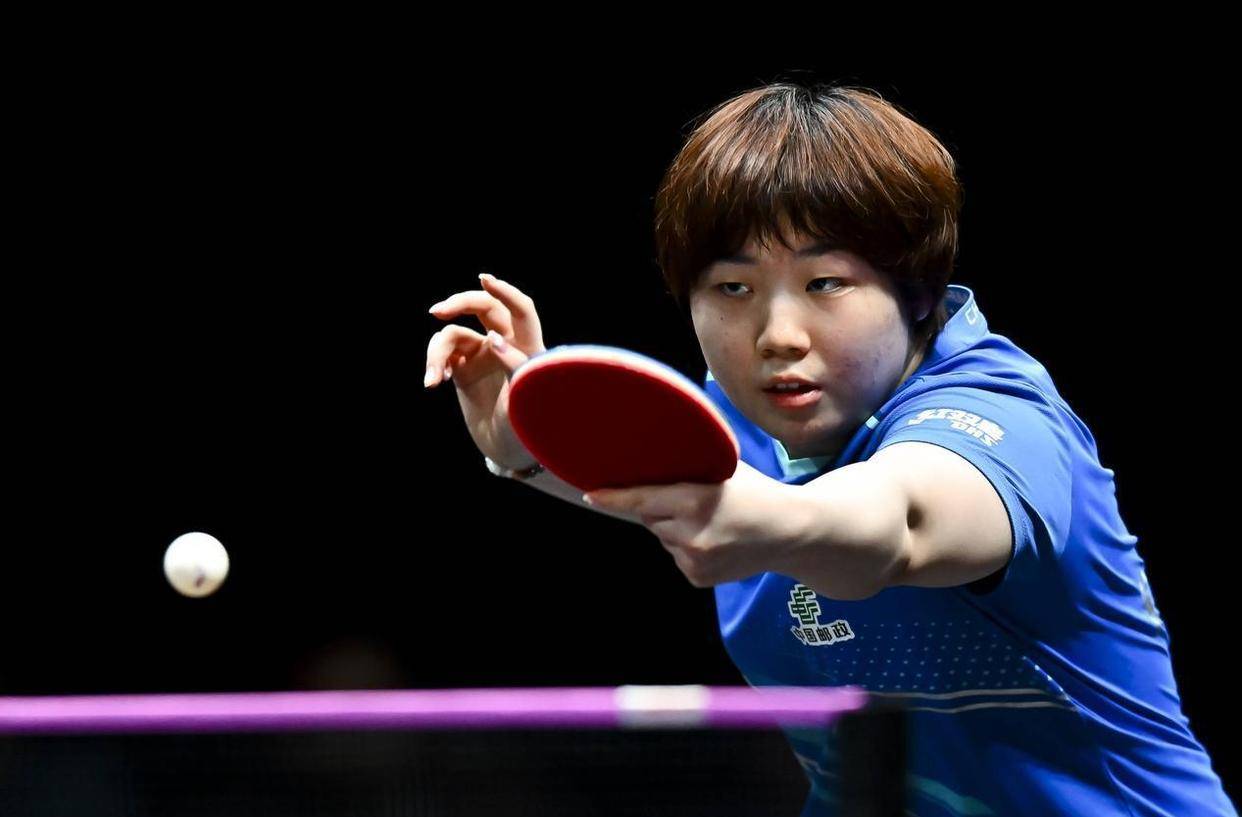 球星赛第1天:国乒女单首人出局,蒯曼一日三赛,林诗栋今晚复仇