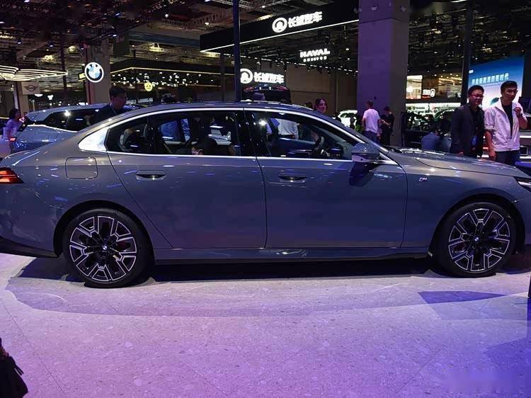 36万起的宝马5系！能不能买，该选油还是电