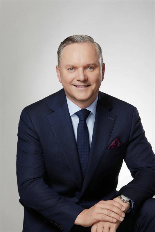 降价关店换将：宝马用组合拳应对中国市场挑战