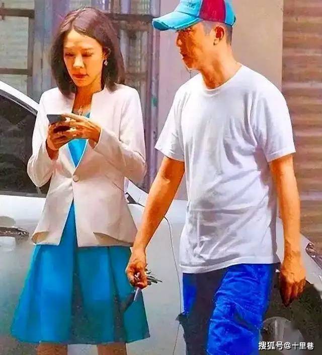 张学友演唱会星光熠熠，庾澄庆携娇妻张嘉欣同框秀恩爱，画风超甜！