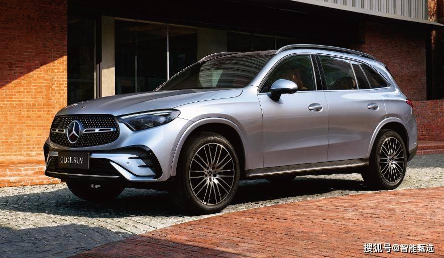 奔驰大范围调价:豪华车市场的战略博弈与行业变局