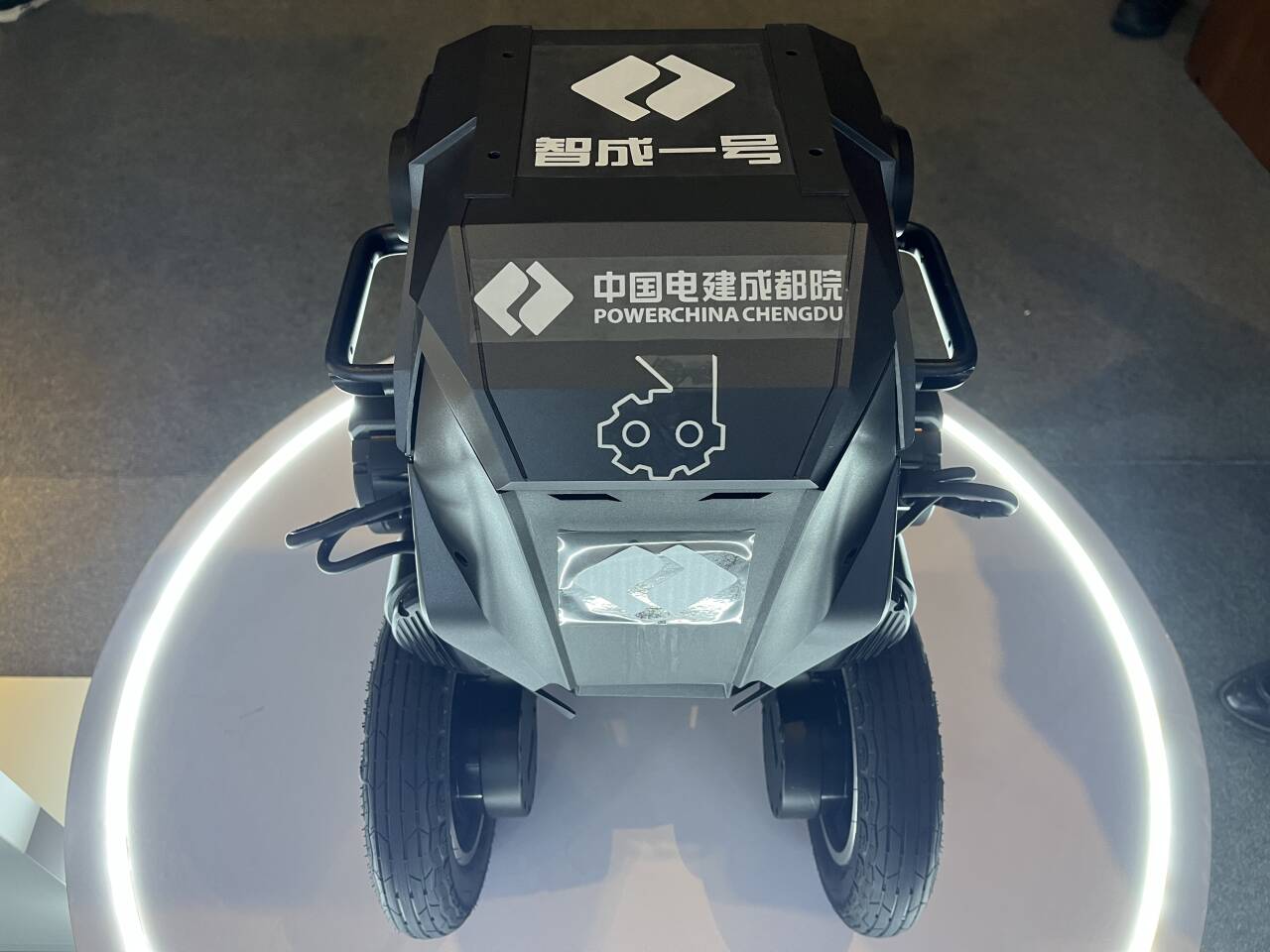 当“钢铁侠”走进水电站 开启智能巡检新纪元