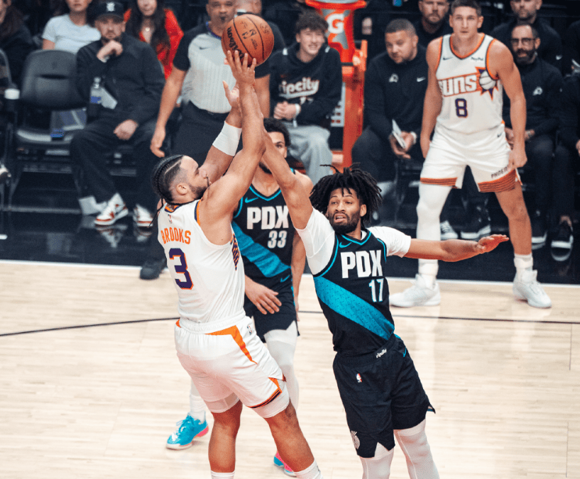 太阳19分逆转！霍勒迪15+6犯错，狄龙16中3也无妨，湖人弃将爆发立功