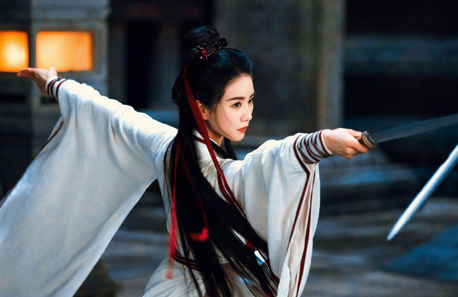 [刘诗诗][新闻]240904 刘诗诗新剧片段及造型引爆粉丝热议——本命星新闻