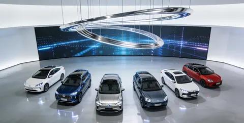 2026车市变天！增程成香饽饽，车企集体押注这条赛道