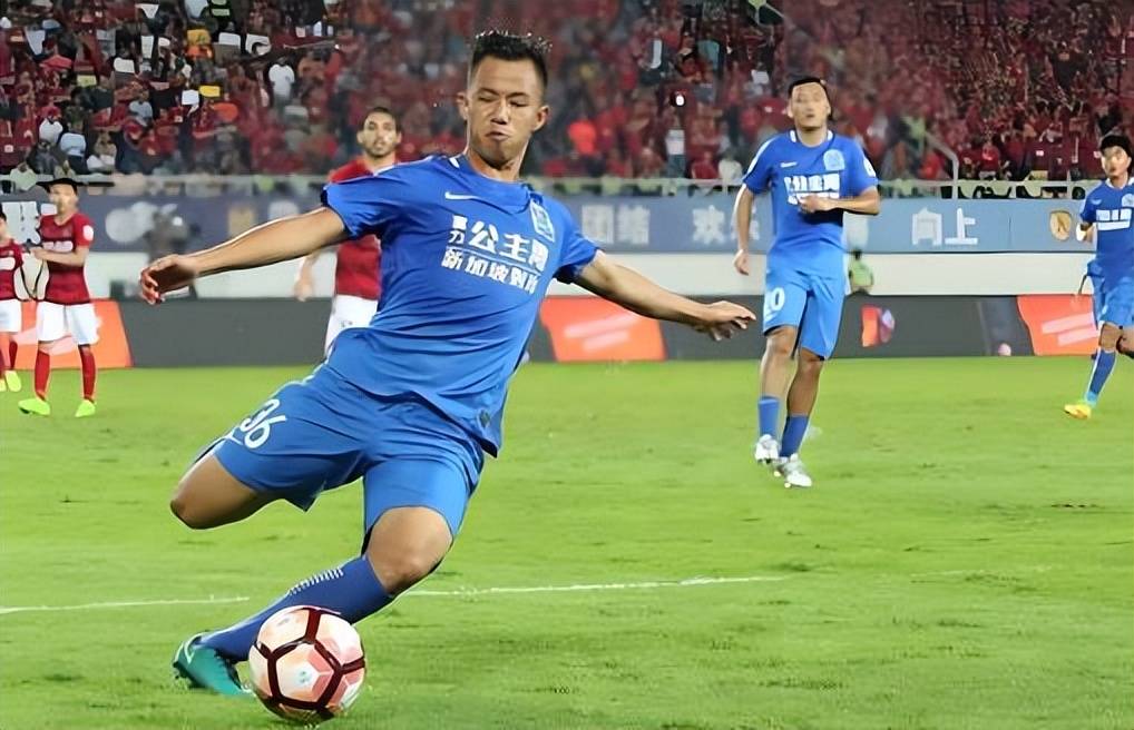 意外！鲁能97后MVP后腰将官宣加盟津门虎，前段时间刚入选邵佳一国足