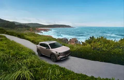 第四代长安CS55PLUS对比丰田锋兰达：国产SUV能不能刚正面？