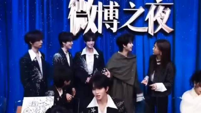 张子墨微博之夜坦言经历打击，拒谈详情