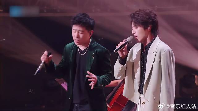 伯远太会唱！跟胡彦斌合唱《往事随风》，涅槃重生！