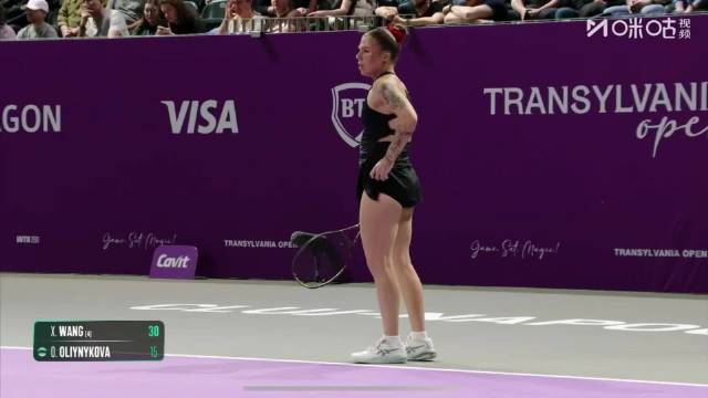 这个奥利尼科娃的发球像不像伊藤美诚