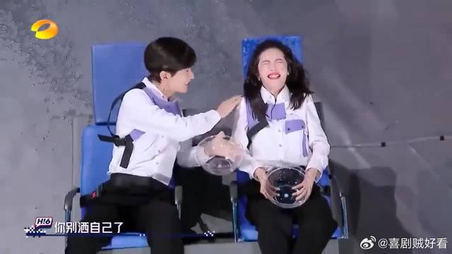 成毅剧照一放出，杨迪、王鹤棣秒认出，本尊都竖大拇指！