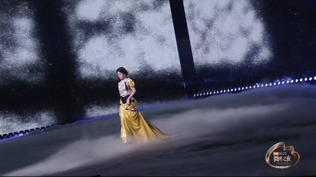 2025微博之夜 张碧晨《他不懂》