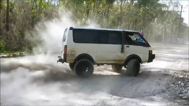 三菱得利卡L300四驱现V6标识引猜测