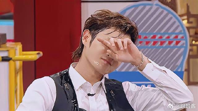 李晨泼水杀伤力太大！给王勉直接泼到怀疑人生，笑疯杨迪