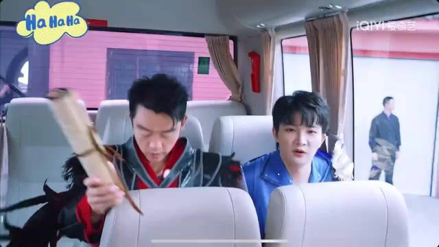 白鹿郑凯在车上闲聊，各种口音随意切换，这一段太搞笑了