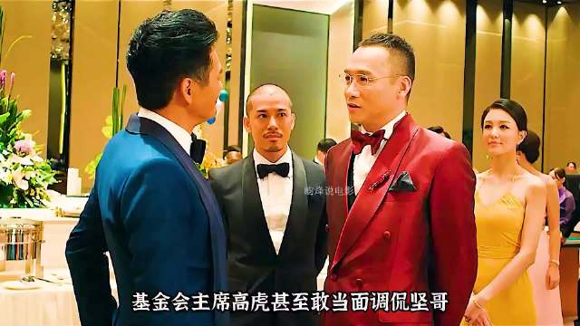 赌神在晚年本已经退出了江湖，可前来挑战的人却层出不穷 ！