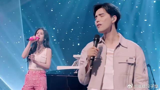 阿云嘎秦霄贤张碧晨同台演唱《安静》，超好听！