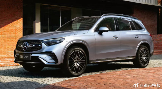 奔驰三款主力车型降价10%最高6.9万