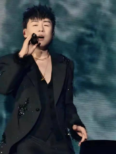 胡彦斌被喊live的神害羞结巴，26年巡演安排