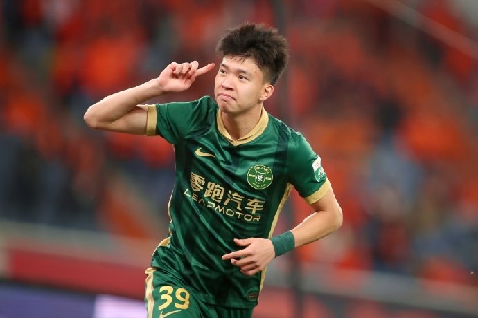 这次转会刷新了国内年轻球员交易纪录，是否意味着中超未来引援将更注重本土新星？