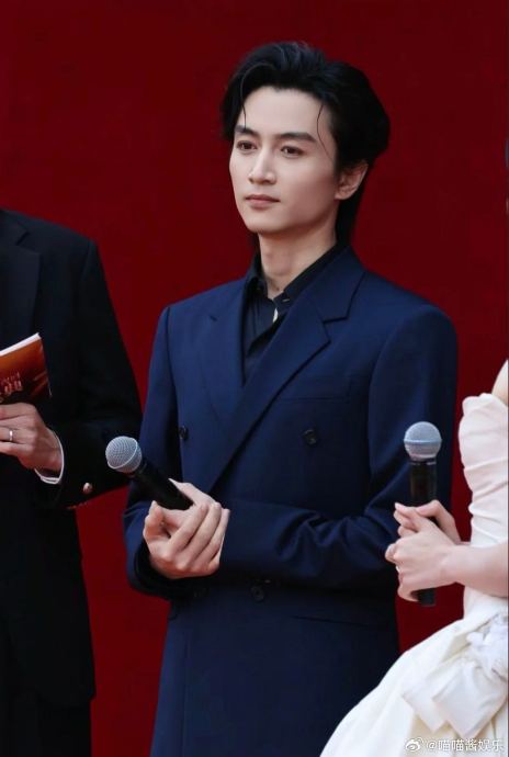 陈晓所说的演员的‘道’是什么？他如何理解表演的本质？