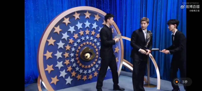 哈哈哈哈，冯彦哲石宇奇