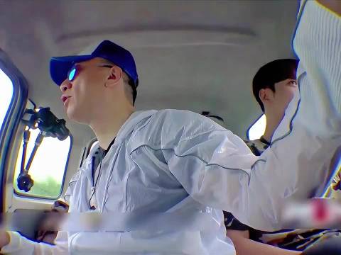 黄渤吐槽孙红雷脑回路，一嗓子张艺兴爆笑