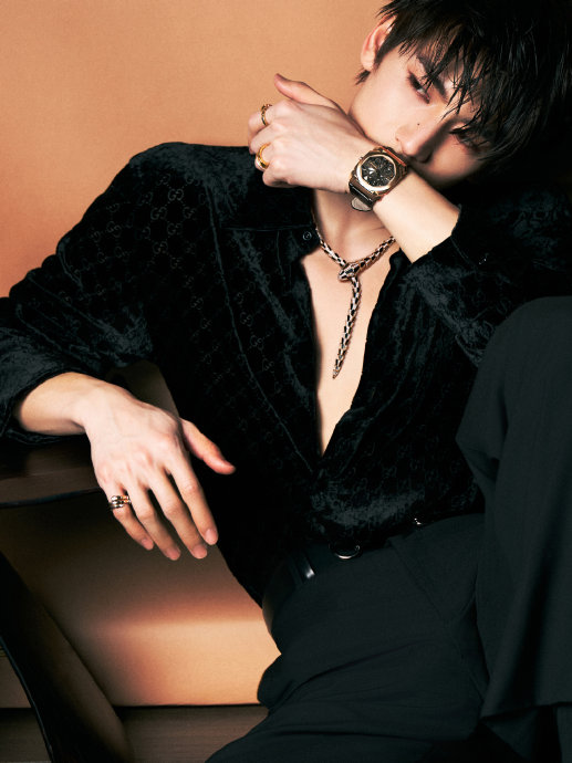 张凌赫在微博之夜当天还有哪些其他值得关注的互动？