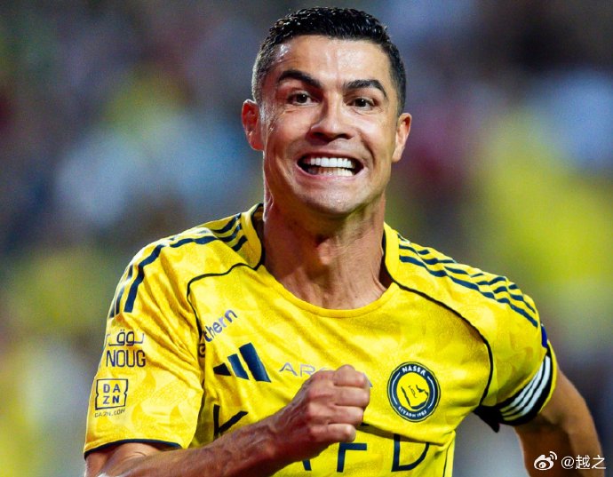 除了梅威瑟，其他顶级拳手如卡内洛·阿尔瓦雷斯是否也曾遭遇类似的收入压榨问题？