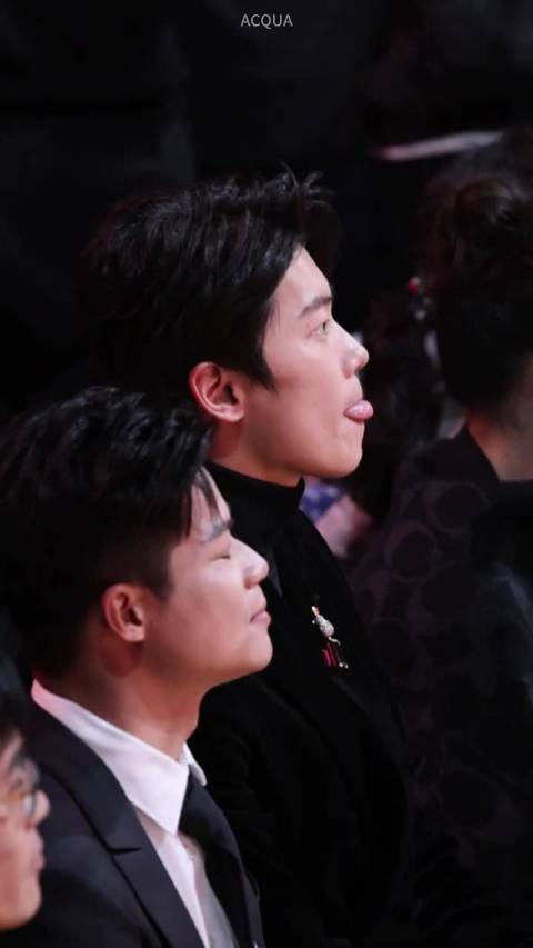 宝宝展示猫肝 与苏神积极social中 cr.ACQUA