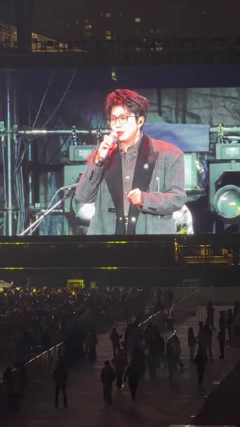 毛不易现场好好听！太稳了 ！稳如CD！唱出了浓浓的家乡味