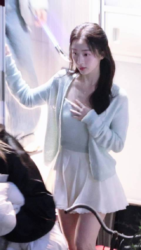 邓恩熙主演告白剧版发布情感金句