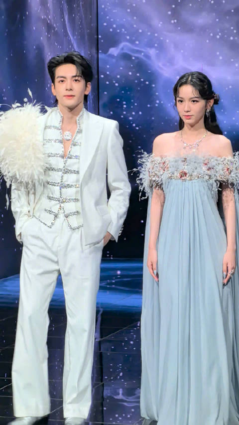 曾舜晞周也亮相微博之夜红毯,新剧《交换人生》等优酷预约开启