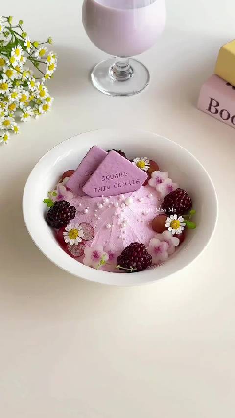 治愈系紫色酸奶碗低卡饱腹高颜值！