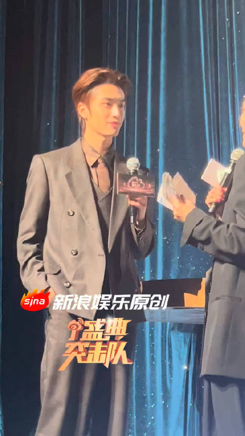 张康乐在微博之夜后受访，表示不能剧透太多，但是《冰湖重生》快要见面了哈哈