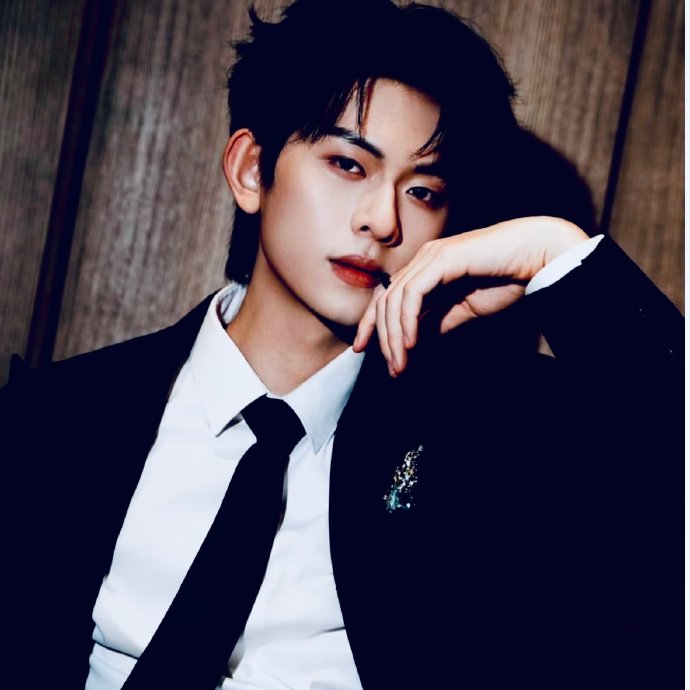 短剧男主陈添祥剧内外反差引行业讨论