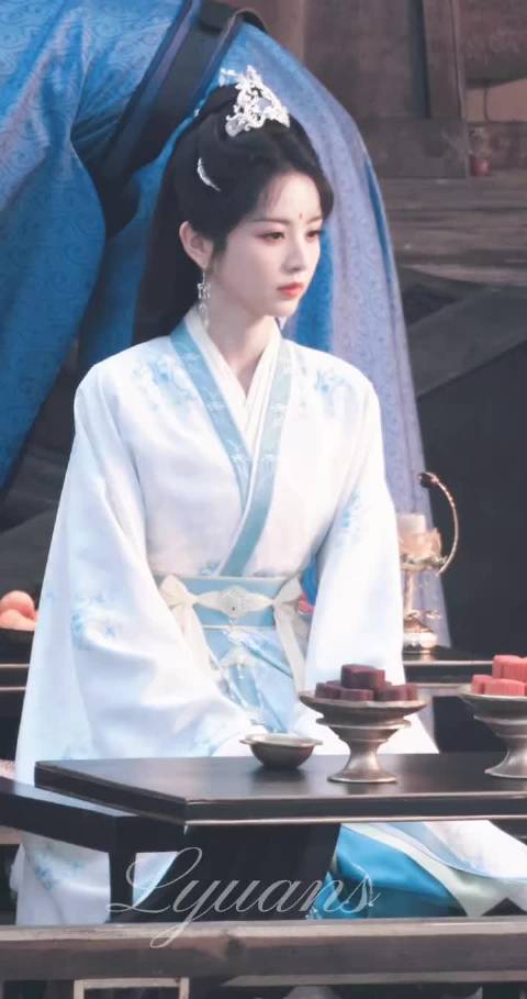 田曦薇这张脸可盐可甜