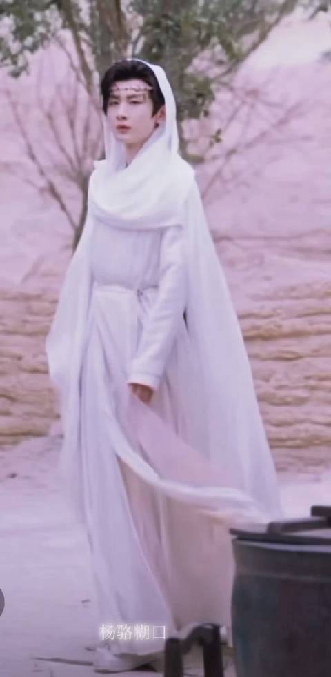 成毅发文告白粉丝称会陪伴到尽头