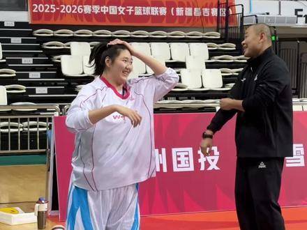 亲临现场，沉浸式体验张子宇赛前热身时刻