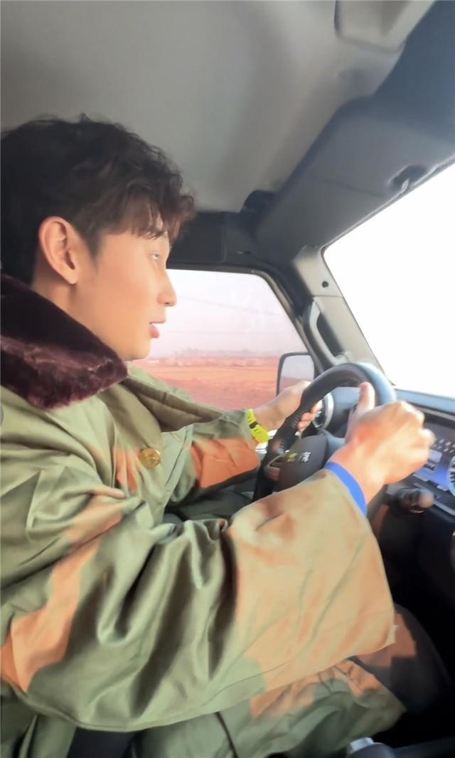 突然发现明星搞副业不再只是开饭店了演员吴彦祖伊能静娱乐圈王祖贤_订阅